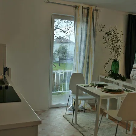 Ferienwohnung Blumenstrasse Lägenhet *